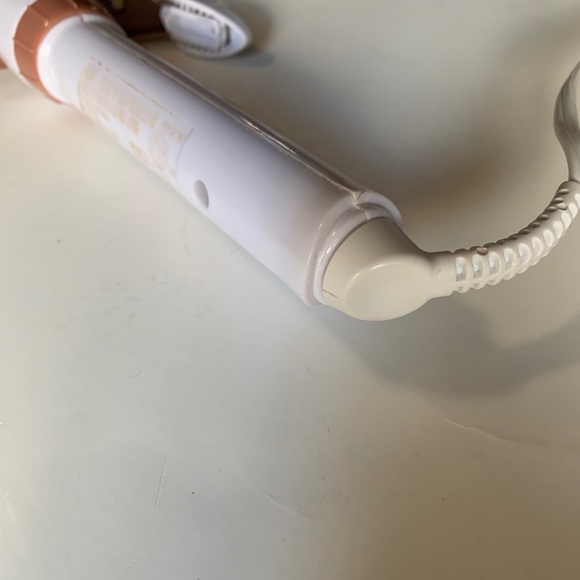 CURLING IRONS (2) - Picture 12 of 14